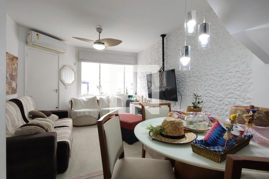 Sala de casa de condomínio à venda com 3 quartos, 116m² em Pechincha, Rio de Janeiro