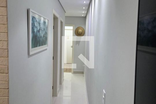 Corredor de apartamento à venda com 3 quartos, 70m² em Vila Santa Teresa, Santo André
