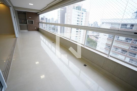 Apartamento para alugar com 4 quartos, 215m² em Setor Bueno, Goiânia