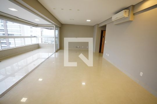 Apartamento para alugar com 4 quartos, 215m² em Setor Bueno, Goiânia