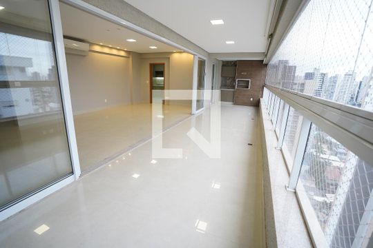 Apartamento para alugar com 4 quartos, 215m² em Setor Bueno, Goiânia