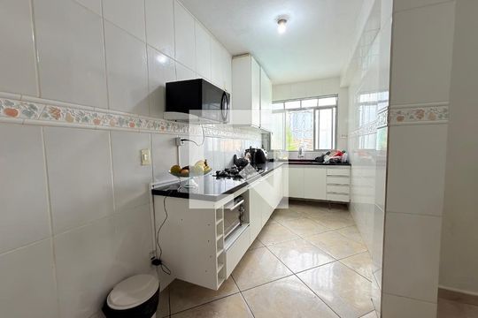 Cozinha de casa à venda com 3 quartos, 90m² em Jaqueline, Belo Horizonte