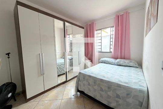 Quarto de casa à venda com 3 quartos, 90m² em Jaqueline, Belo Horizonte