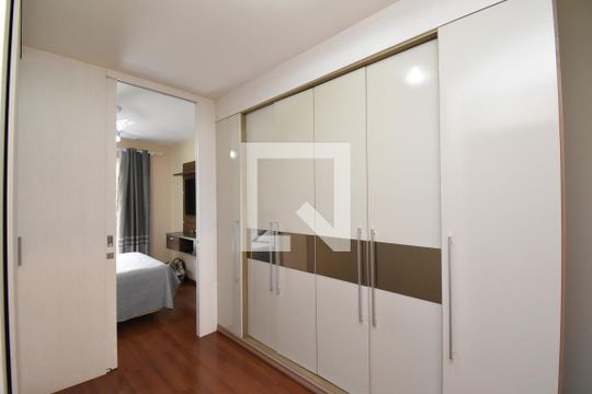 Suíte de casa à venda com 3 quartos, 200m² em Boa Vista, Curitiba