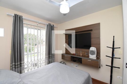 Suíte de casa à venda com 3 quartos, 200m² em Boa Vista, Curitiba