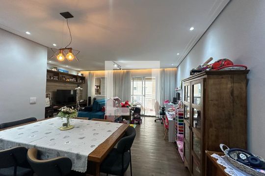 Sala de apartamento à venda com 3 quartos, 105m² em Jardim Tupanci, Barueri