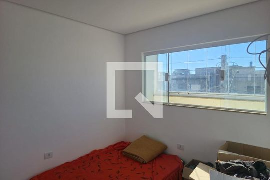 Quarto 01 de kitnet/studio para alugar com 2 quartos, 92m² em Jardim Presidente Dutra , Guarulhos