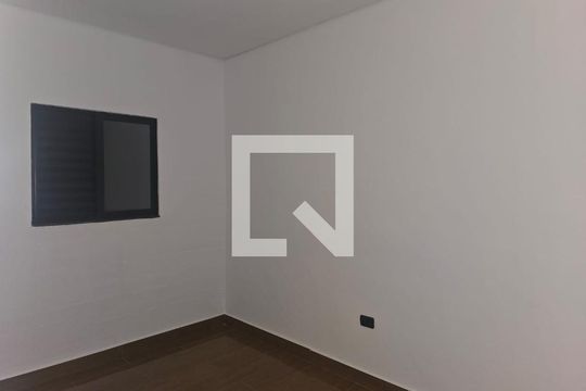 Quarto 01 de kitnet/studio para alugar com 2 quartos, 37m² em Jardim Presidente Dutra, Guarulhos