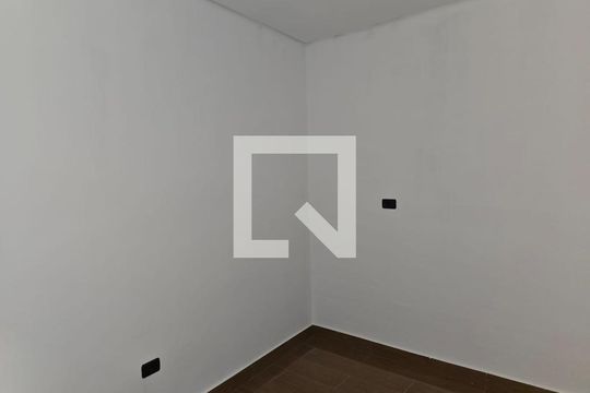 Quarto 01 de kitnet/studio para alugar com 2 quartos, 36m² em Jardim Presidente Dutra, Guarulhos