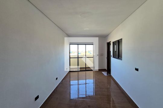 Sala  / Cozinha  de kitnet/studio para alugar com 1 quarto, 40m² em Jardim Presidente Dutra, Guarulhos