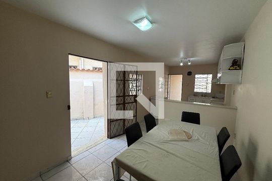 Cozinha de casa à venda com 2 quartos, 180m² em Carlos Prates, Belo Horizonte