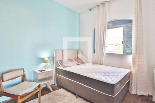Quarto Suíte de apartamento para alugar com 1 quarto, 68m² em Martins, Uberlândia