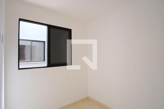 Quarto de apartamento à venda com 1 quarto, 40m² em Vila Carrão, São Paulo