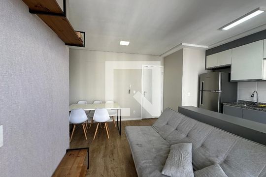 Sala de apartamento para alugar com 2 quartos, 52m² em Alphaville Empresarial, Barueri