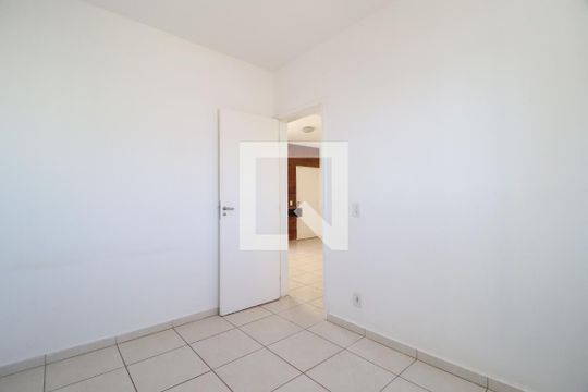 Quarto 2 de apartamento para alugar com 0 quarto, 43m² em Shopping Park, Uberlândia