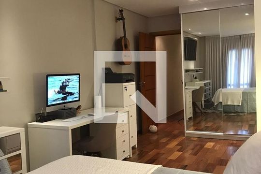 Quarto de casa para alugar com 3 quartos, 200m² em Jardim America, Taboão da Serra