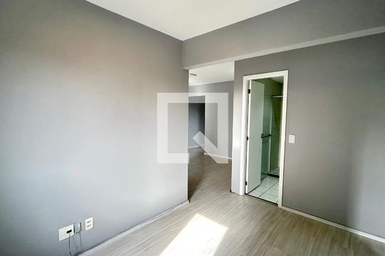 Sala de apartamento à venda com 2 quartos, 67m² em Jardim Sao Ricardo, Guarulhos