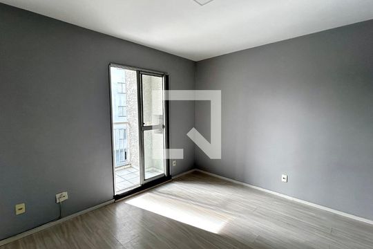 Sala de apartamento à venda com 2 quartos, 67m² em Jardim Sao Ricardo, Guarulhos
