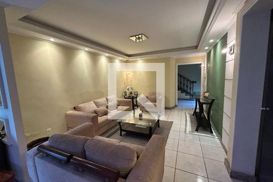 Sala 1 de casa à venda com 6 quartos, 493m² em Vila Valqueire, Rio de Janeiro