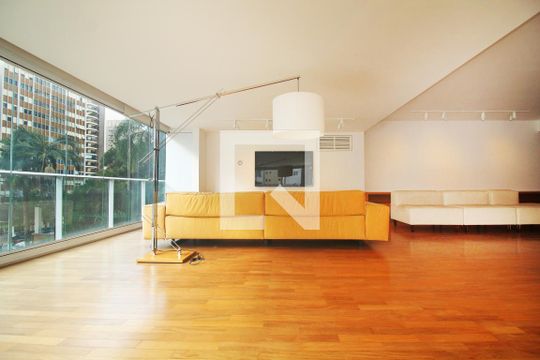 Apartamento à venda com 2 quartos, 290m² em Itaim Bibi, São Paulo