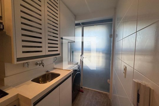 Área de Serviço de apartamento para alugar com 3 quartos, 84m² em Centro, Osasco