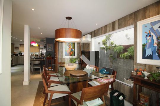 Sala de casa à venda com 4 quartos, 360m² em Anil, Rio de Janeiro