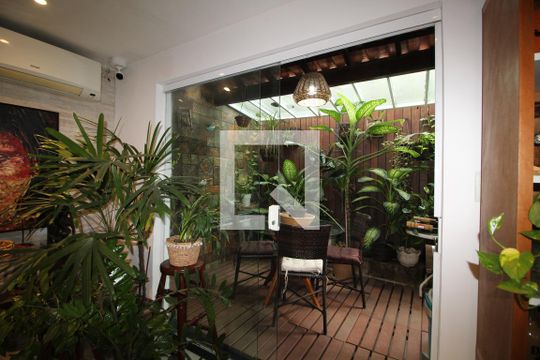 Sala de casa à venda com 4 quartos, 360m² em Anil, Rio de Janeiro