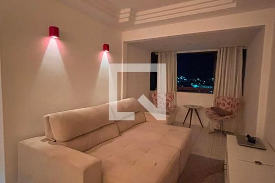 Sala de apartamento para alugar com 3 quartos, 86m² em Jardim Armação, Salvador