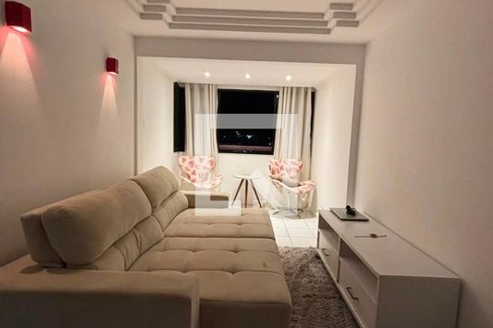 Sala de apartamento para alugar com 3 quartos, 86m² em Jardim Armação, Salvador