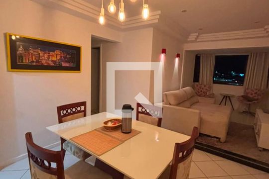 Sala de apartamento para alugar com 3 quartos, 86m² em Jardim Armação, Salvador