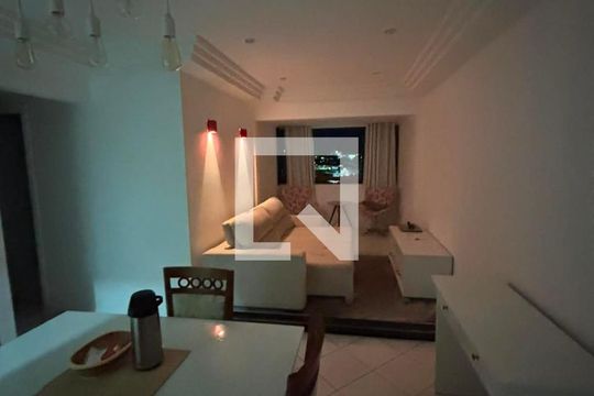 Sala de apartamento para alugar com 3 quartos, 86m² em Jardim Armação, Salvador