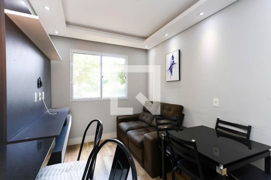 Apartamento para alugar com 2 quartos, 47m² em Jardim Helga, São Paulo