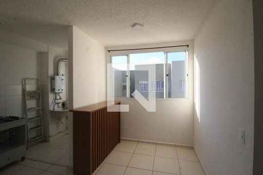 Sala de apartamento para alugar com 2 quartos, 42m² em Jardim Alvorada, Nova Iguaçu