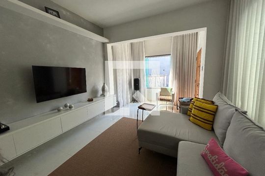 Sala de casa de condomínio para alugar com 3 quartos, 197m² em Praça Seca, Rio de Janeiro