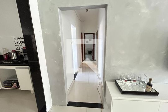 Corredor de casa de condomínio para alugar com 3 quartos, 197m² em Praça Seca, Rio de Janeiro
