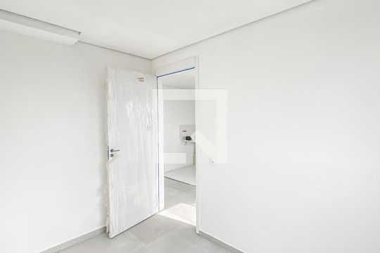 Quarto 2 de apartamento para alugar com 2 quartos, 33m² em Vila Silvia, São Paulo