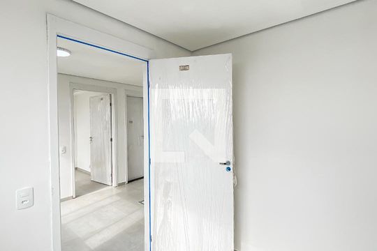 Quarto 1 de apartamento para alugar com 2 quartos, 33m² em Vila Silvia, São Paulo