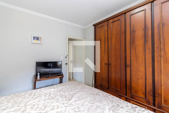 Suíte de casa para alugar com 3 quartos, 158m² em Vila Isolina Mazzei, São Paulo