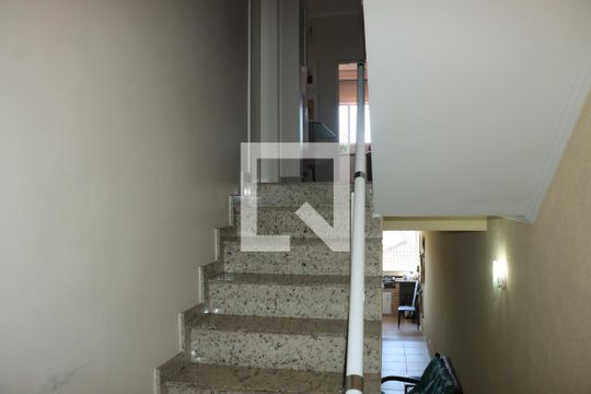 Casa de Condomínio para alugar com 3 quartos, 171m² em Jardim Nova Coimbra, Cotia