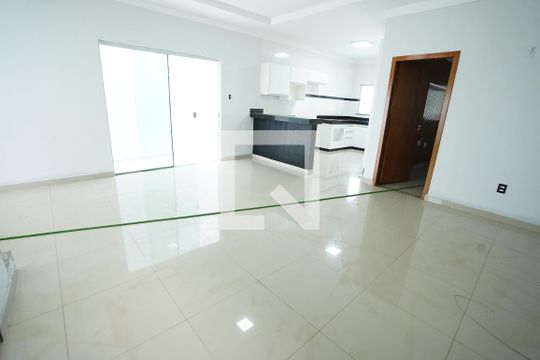 Casa para alugar com 4 quartos, 239m² em Jardim Atlântico , Goiânia