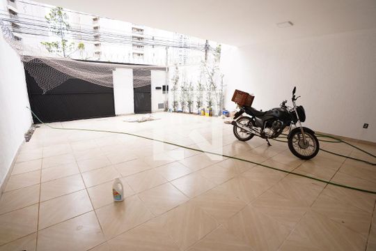 Casa para alugar com 4 quartos, 239m² em Jardim Atlântico , Goiânia