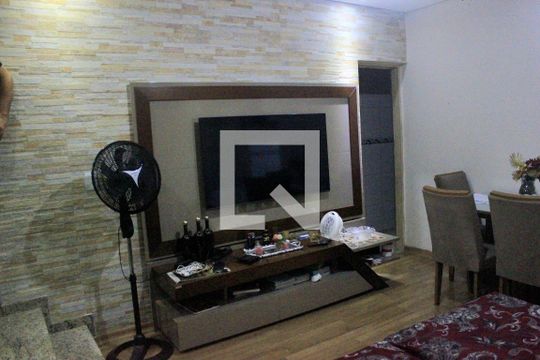 Sala de casa à venda com 2 quartos, 215m² em Taboão, Guarulhos