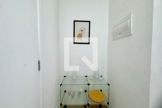Detalhe sala de apartamento para alugar com 2 quartos, 47m² em Vila das Bandeiras, Guarulhos