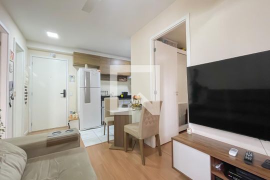Sala de apartamento à venda com 2 quartos, 36m² em Presidente Altino, Osasco