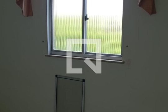 Sala de apartamento para alugar com 2 quartos, 60m² em Saboeiro, Salvador