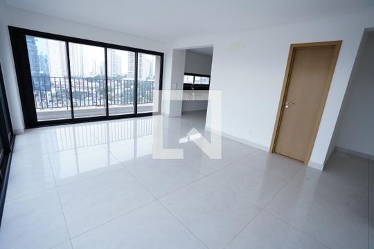 Apartamento à venda com 3 quartos, 130m² em Setor Bueno, Goiânia