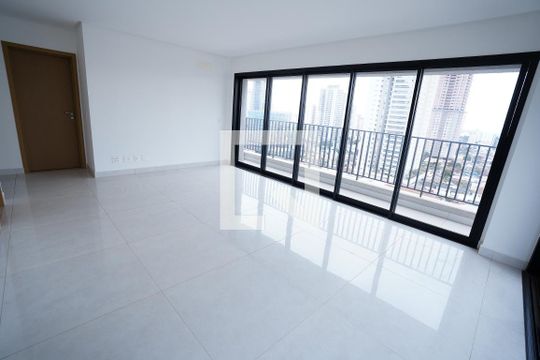 Apartamento à venda com 3 quartos, 130m² em Setor Bueno, Goiânia