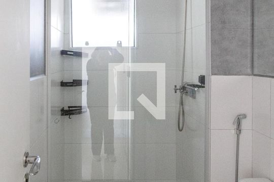 Banheiro de apartamento para alugar com 1 quarto, 39m² em Vila Augusta, Guarulhos