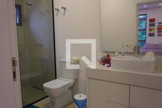 Banheiro da Suíte 1 de casa de condomínio à venda com 4 quartos, 407m² em Colinas da Anhanguera, Santana de Parnaíba
