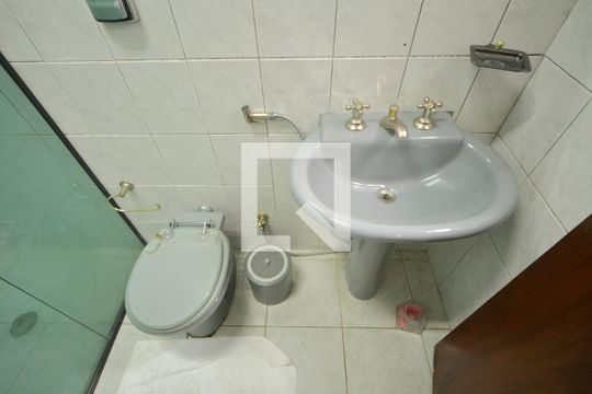 Banheiro da Suíte  de casa à venda com 3 quartos, 228m² em Santa Terezinha, São Bernardo do Campo